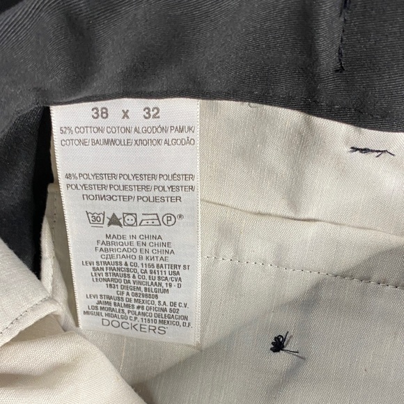 Dockers Men's Black Comfort Khaki Pleated Cuffed Relaxed Fit Pants 38x32 NWT - Picture 14 of 16